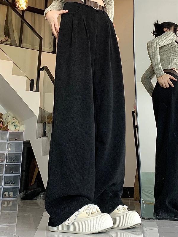 Pantaloni da ragazzo larghi vintage semplici realizzati in velluto a coste