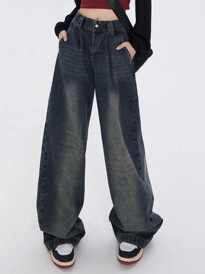 Jeans Boyfriend dal lavaggio vintage scuro a vita alta