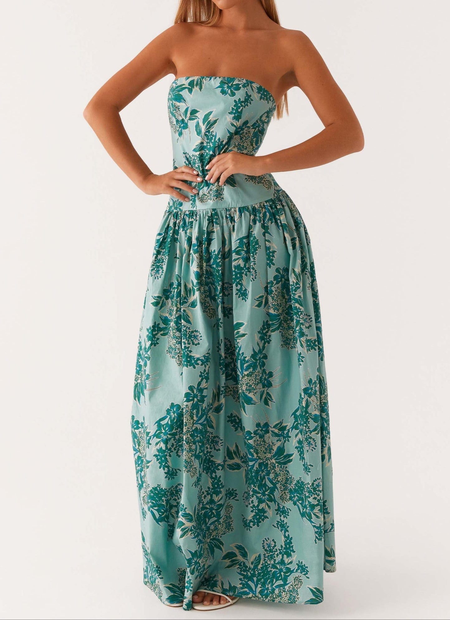 Agnesca Maxikleid – Wolkenblaues Blumenmuster