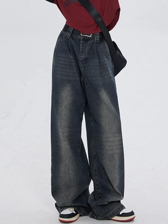 Jeans Boyfriend dal lavaggio vintage scuro a vita alta