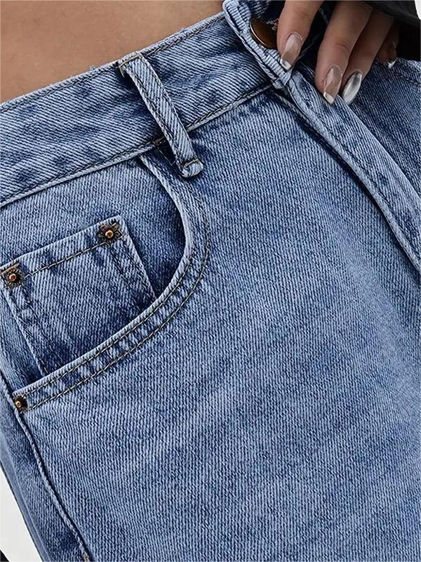 Baggy Boyfriend Jeans mit bestickten Rückenmotiv