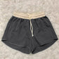 Dunkel Retro Kontrast Shorts