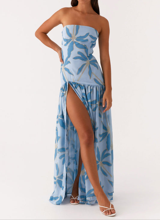 Nicia Schulterfreies Maxikleid – Opulentes Blau