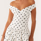 Analia Off Shoulder Mini Kleid in Weiß mit Pünktchen
