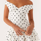 Analia Off Shoulder Mini Kleid in Weiß mit Pünktchen