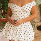 Analia Off Shoulder Mini Kleid in Weiß mit Pünktchen