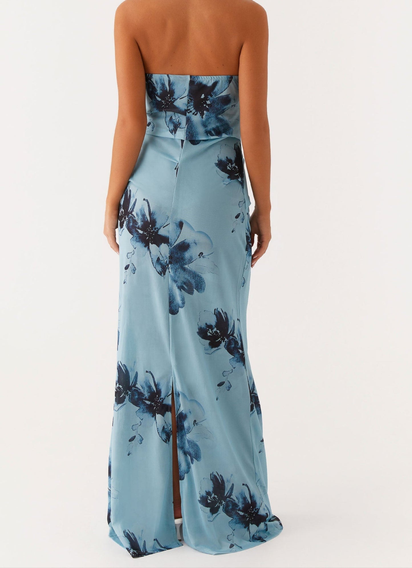 Massima Maxi Dress – Blue-Black with Floral Pattern