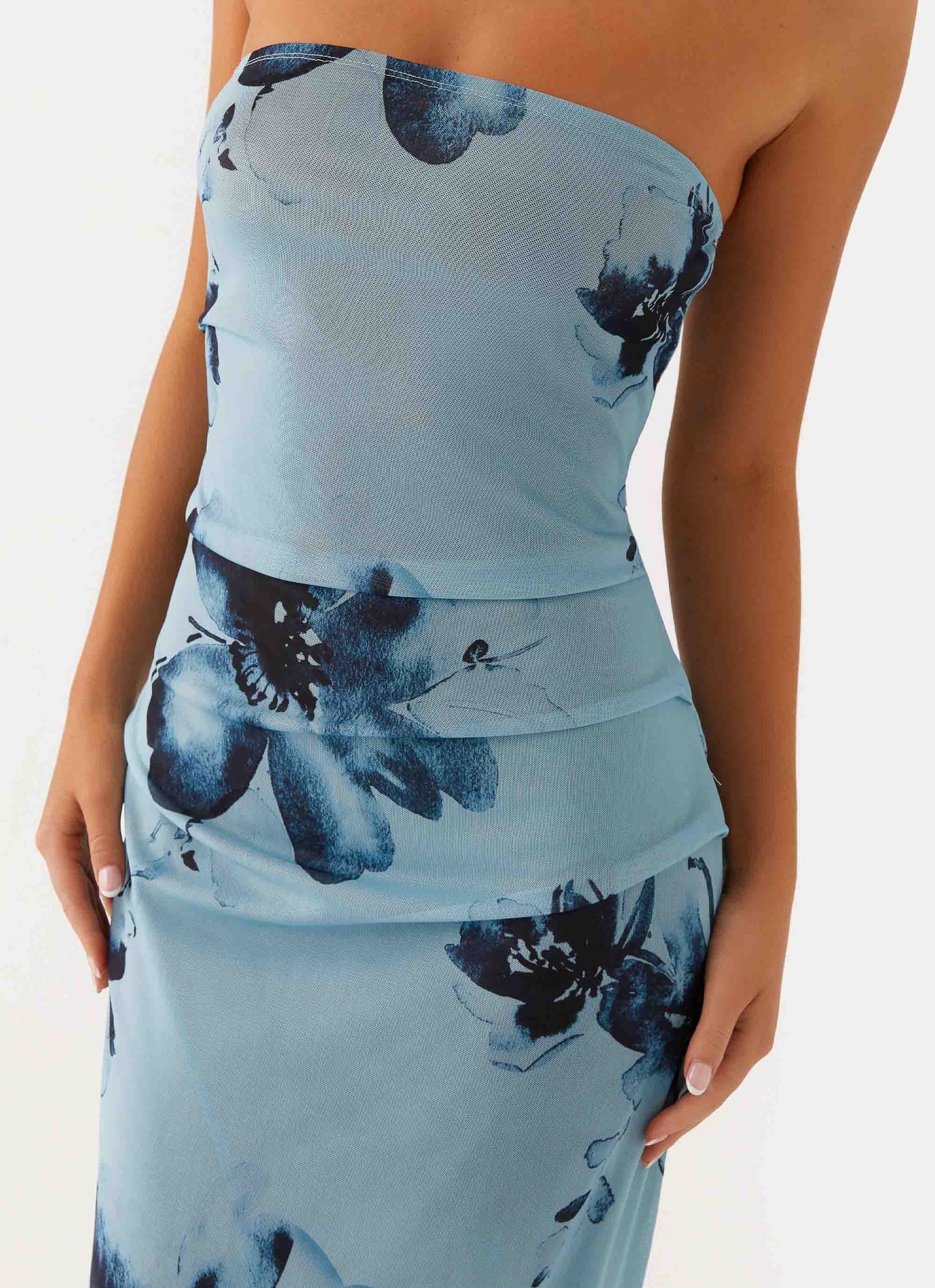 Massima Maxi Dress – Blue-Black with Floral Pattern