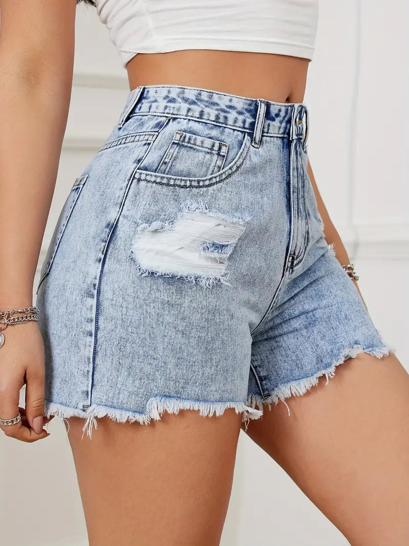 Shorts in denim con strappi e orlo grezzo con lavaggio