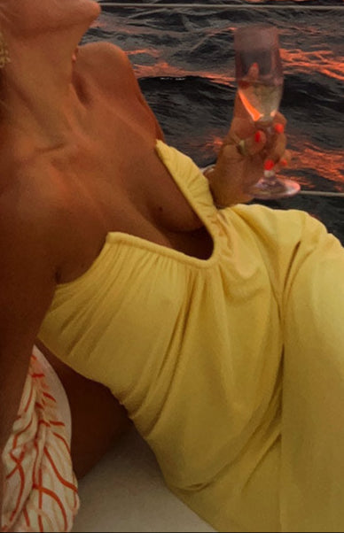 Abito lungo Samantha Yellow con spalle scoperte
