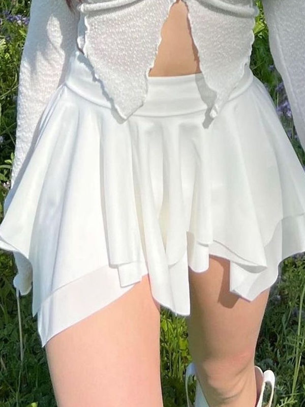 White vintage mini skirt with irregular hem