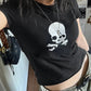 Schwarzes Kurzarm Y2K Crop Top T-Shirt mit Totenkopf Motiv