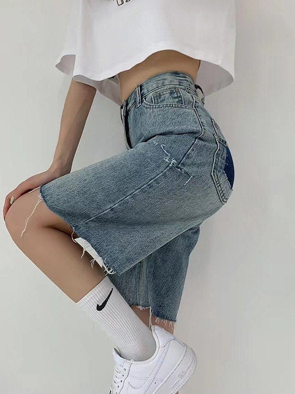 Knielange Denim Shorts mit Ungesäumtem Saum