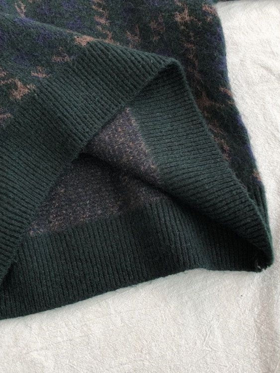 Vintage green knitted sweater with check pattern