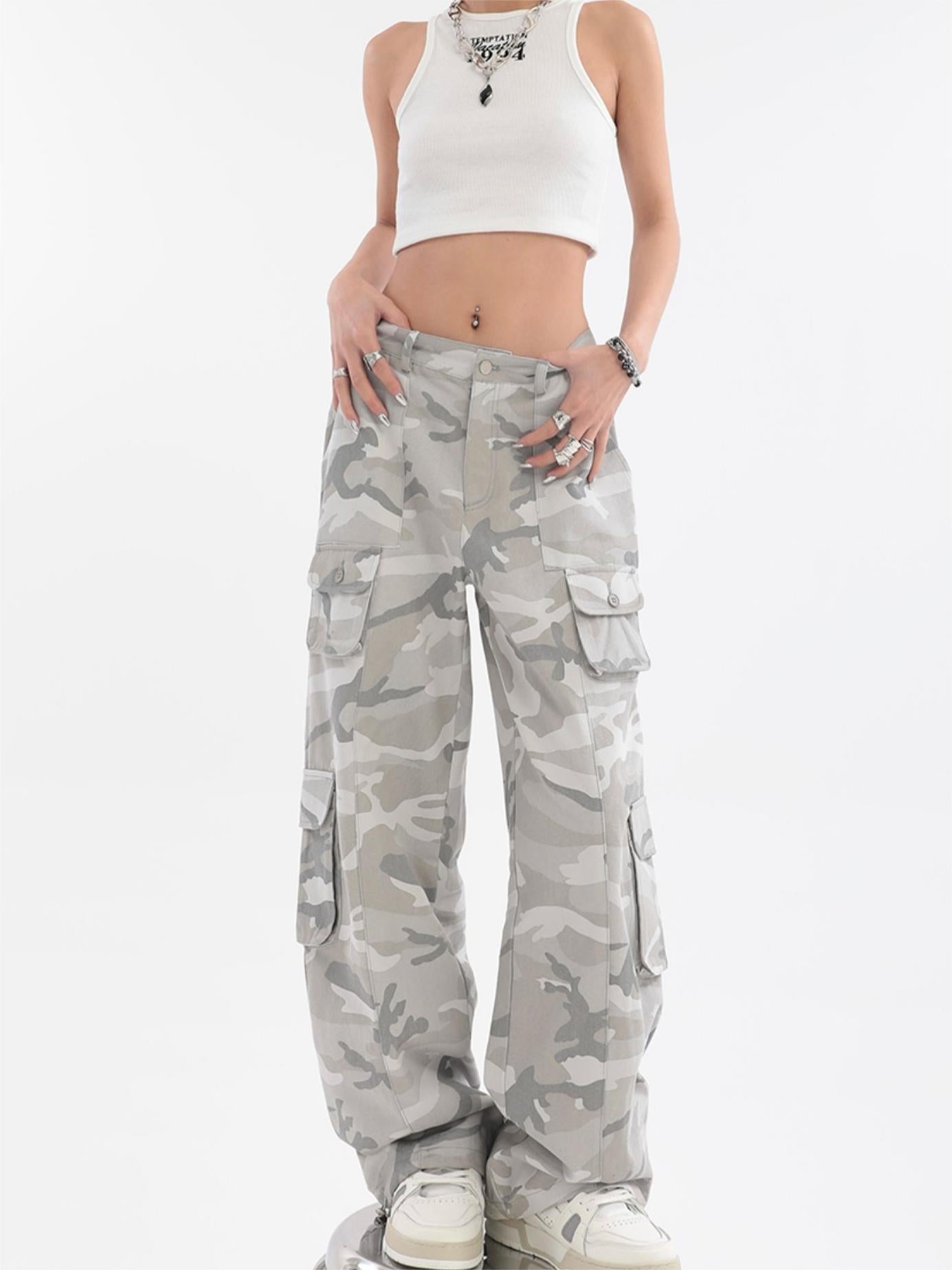 Camouflage best sale baggy jeans