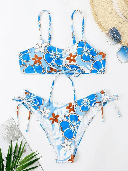 Süßes Bikini Set mit Wellenmuster und Blumendruck