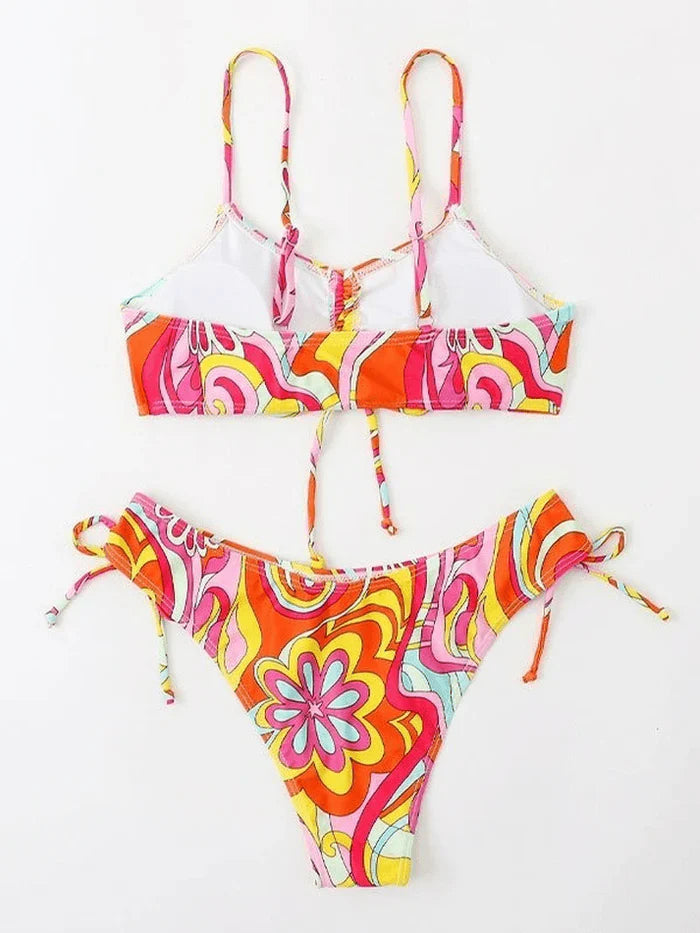 Süßes Bikini Set mit Wellenmuster und Blumendruck