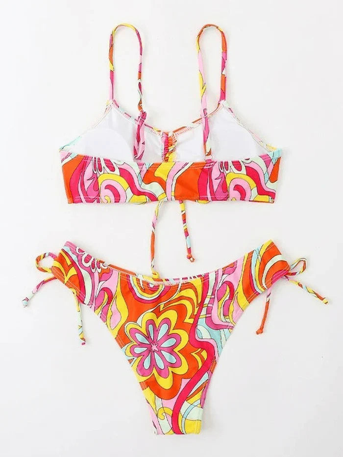 Cute bikini set with wave pattern and floral print